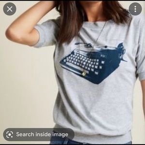 ModCloth Write Your Bestseller Typewriter T-shirt/Gray/Small/Light/Dark Academia